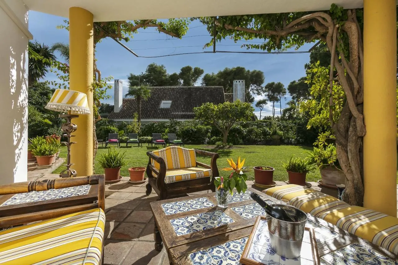 Villa Arin - Beachside Family Home Estepona
