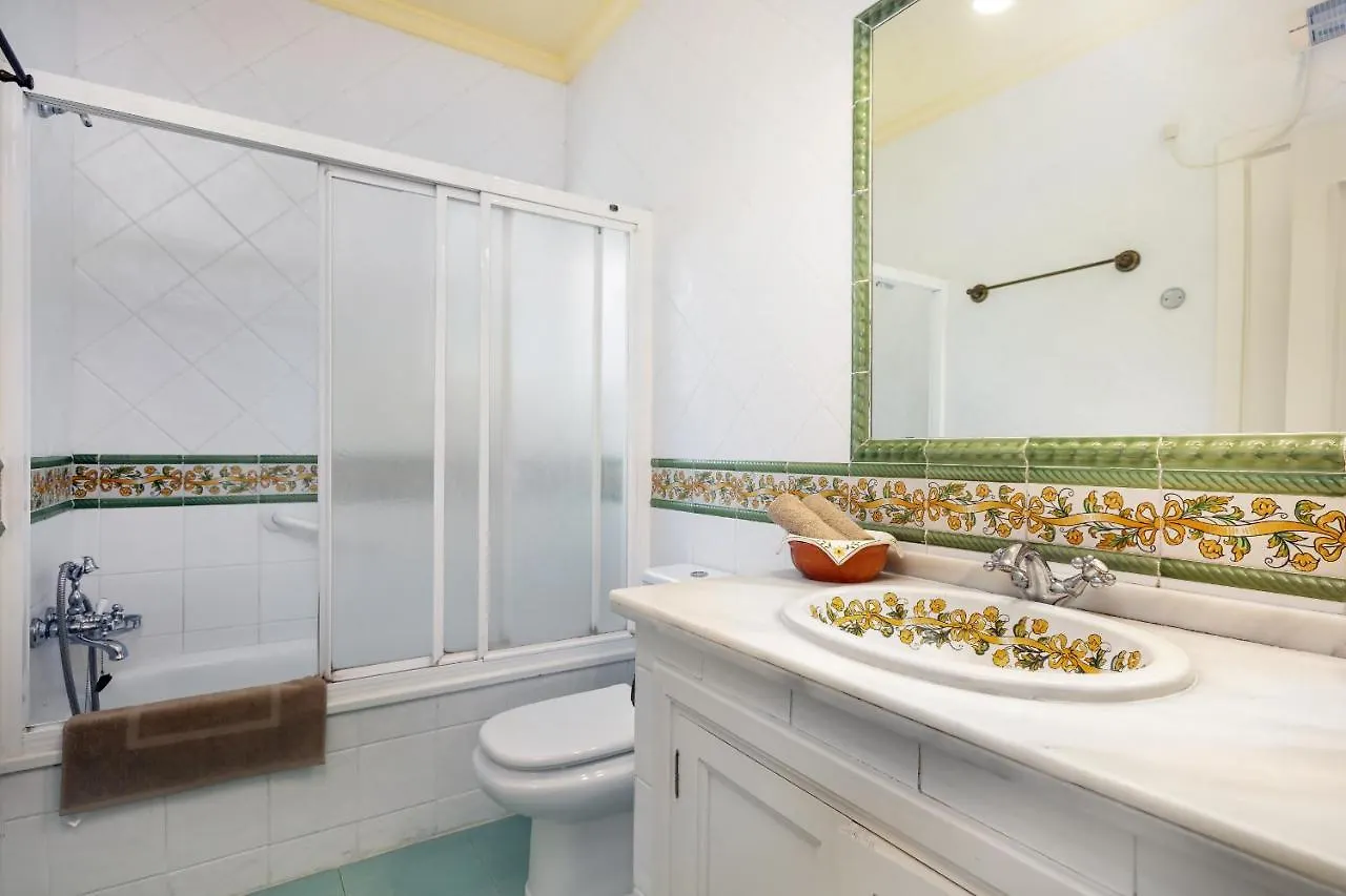 Villa Arin - Beachside Family Home Estepona