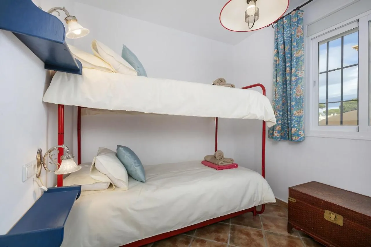 Villa Arin - Beachside Family Home Estepona