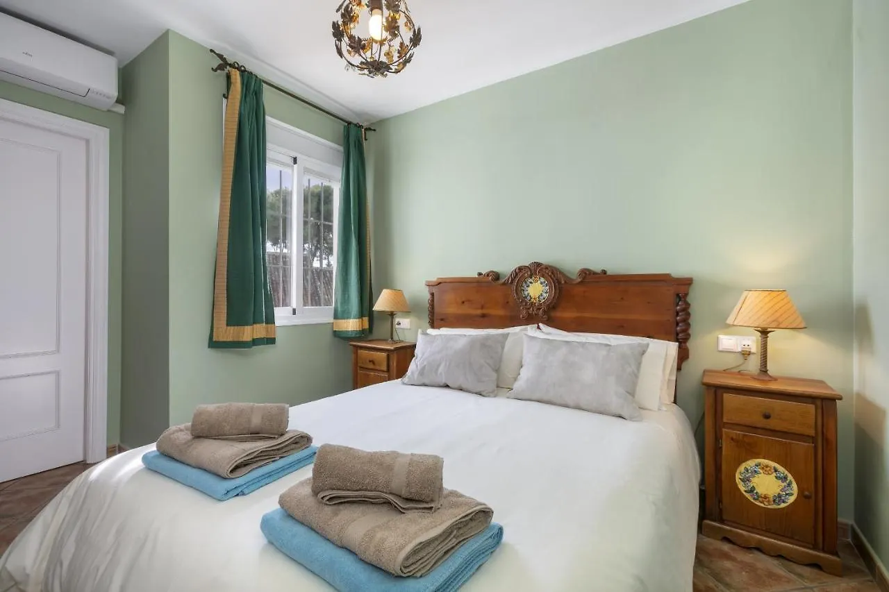 Villa Arin - Beachside Family Home Estepona
