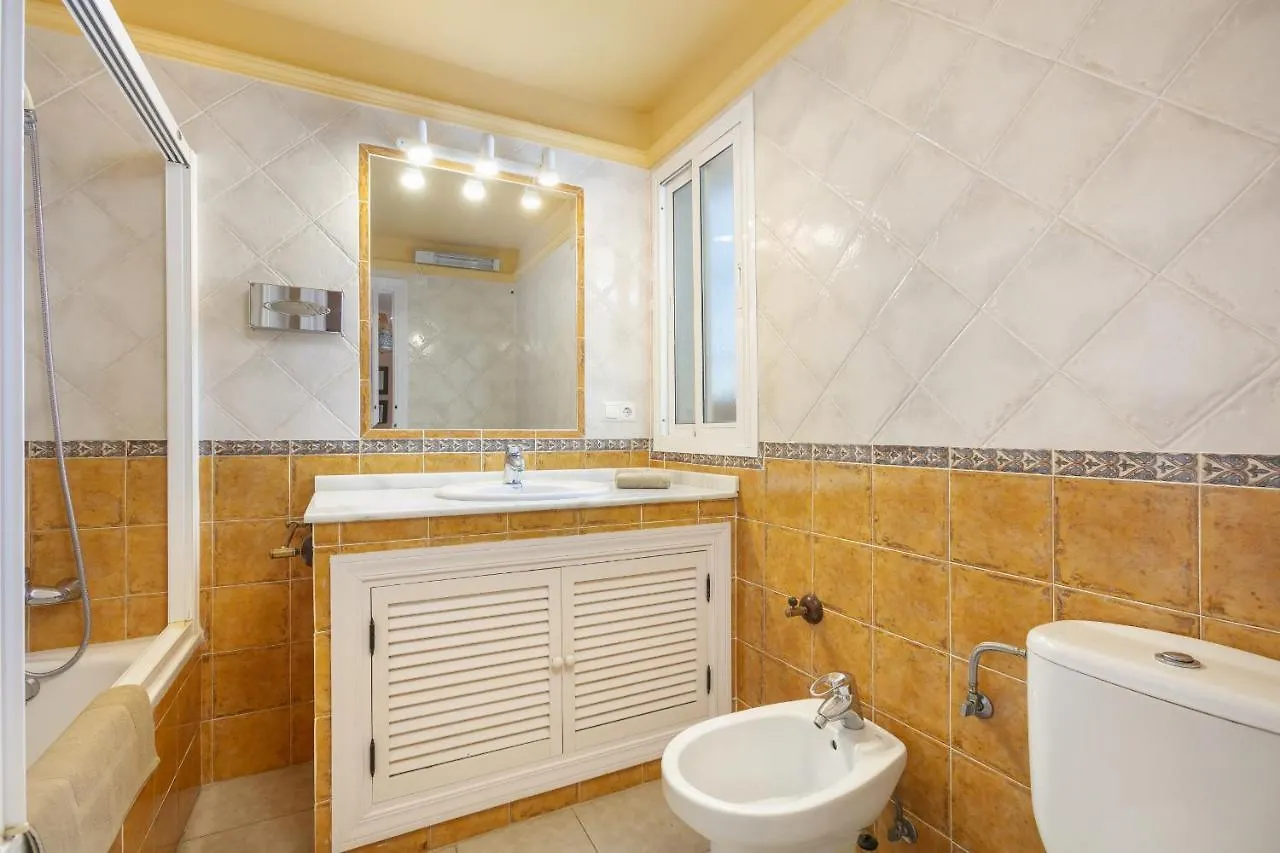 Villa Arin - Beachside Family Home Estepona 0*,