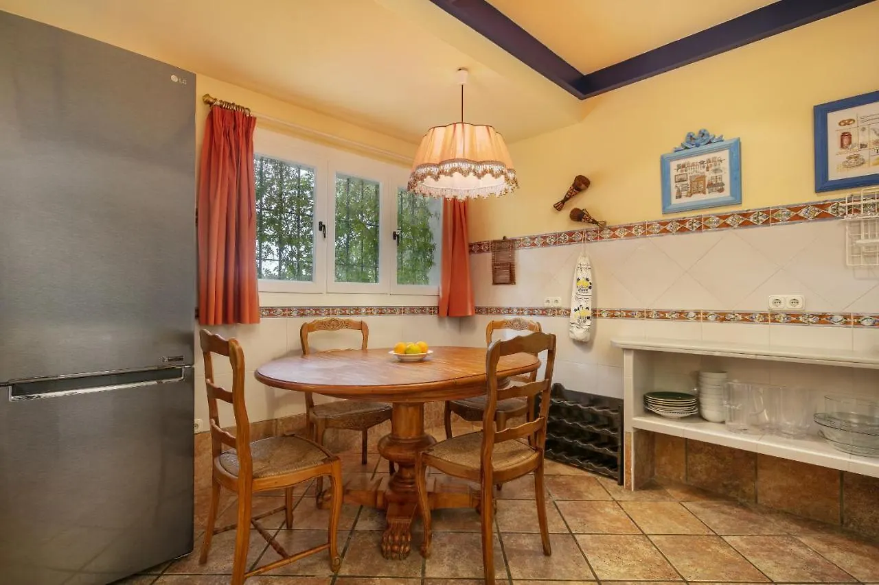 Villa Arin - Beachside Family Home Estepona 0*,