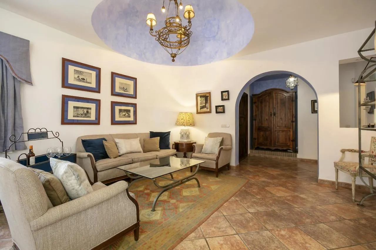 Villa Arin - Beachside Family Home Estepona 0*,
