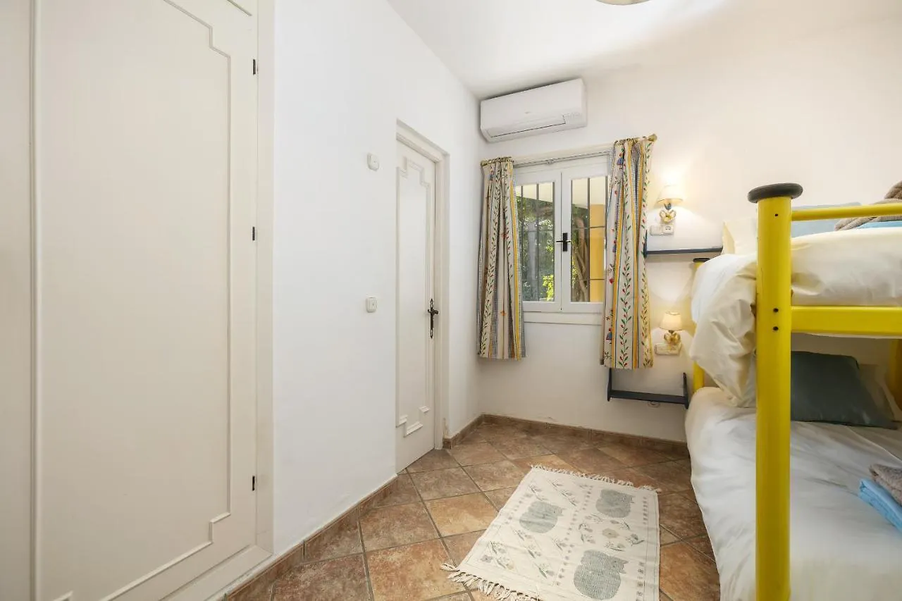 Villa Arin - Beachside Family Home Estepona