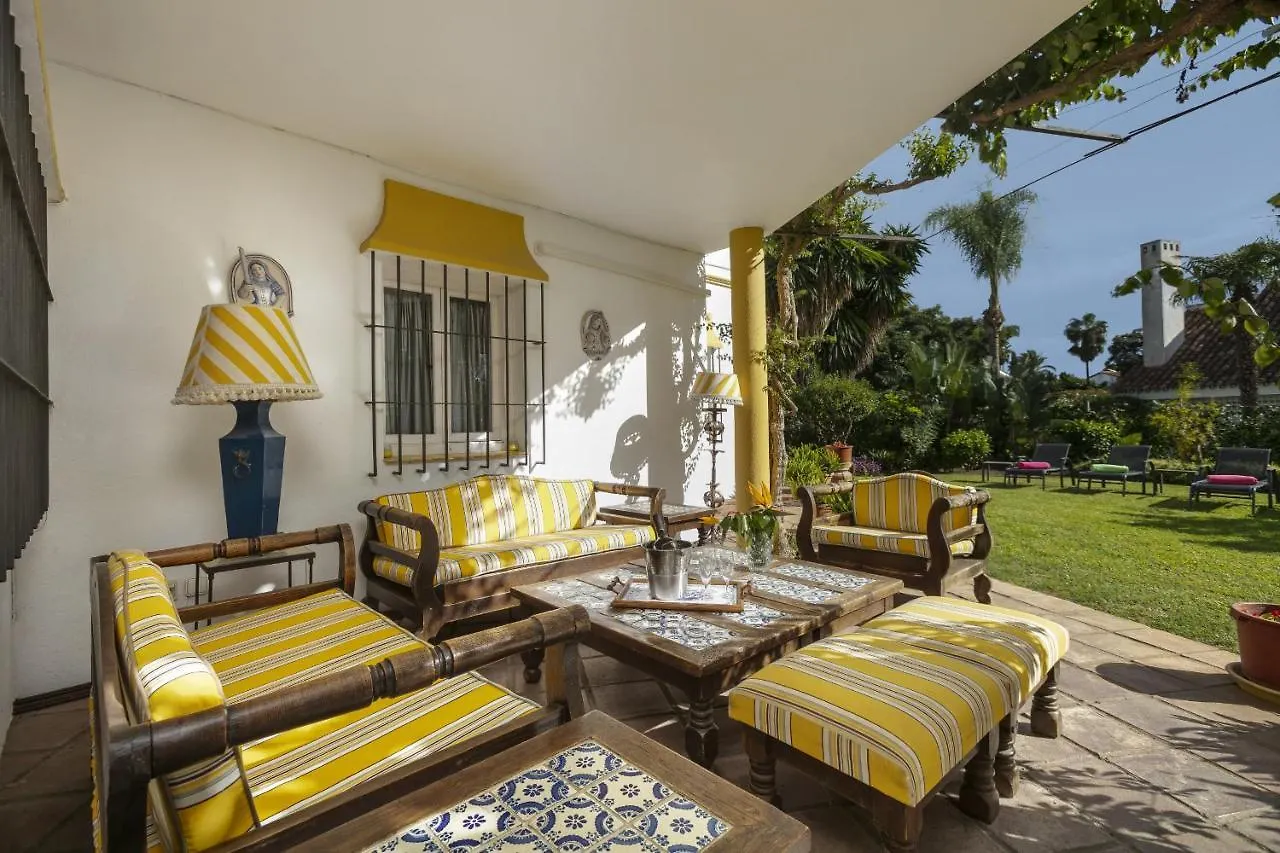 Villa Arin - Beachside Family Home Estepona