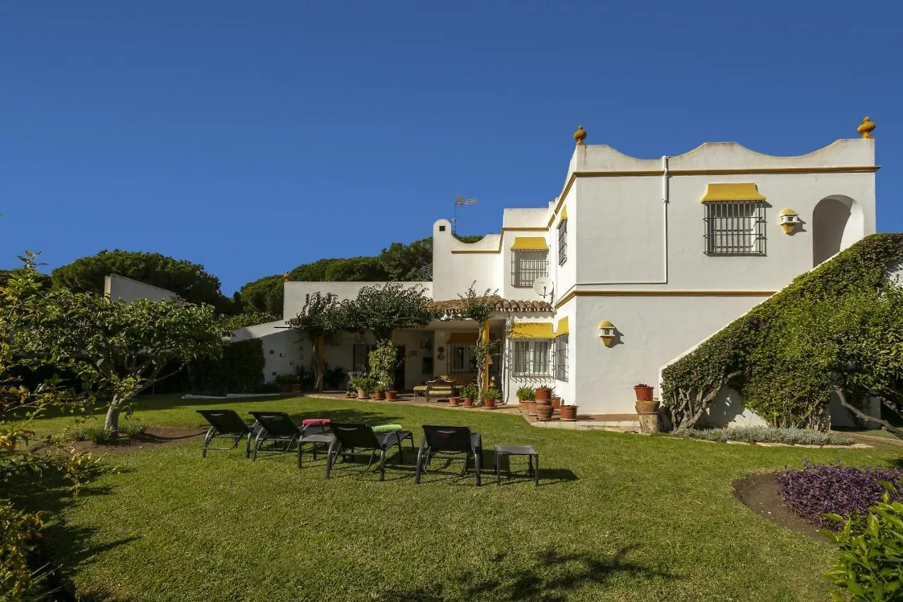 Villa Arin - Beachside Family Home Estepona